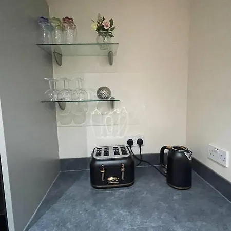 Pleasant Coach House With Garage Southmead Apartment *