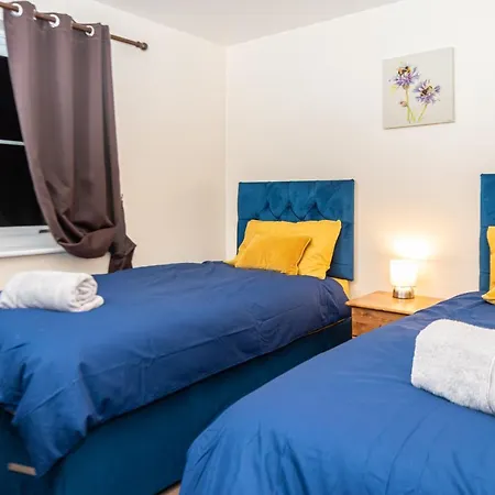 Pleasant Coach House With Garage Southmead *